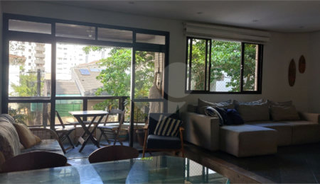 Apartamento à venda com 3 quartos, sendo 1 suíte, em Pitangueiras, Guarujá, SP