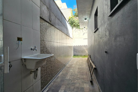 Casa Térrea à venda com 3 quartos, sendo 1 suíte,  em Villa Di Cesar, Mogi das Cruzes, SP