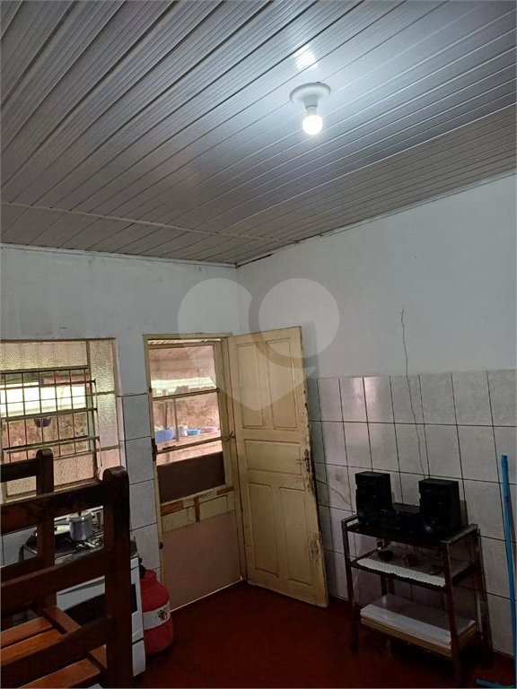 Casa à venda com 2 quartos em Vila Bernadotti, Mogi das Cruzes, SP