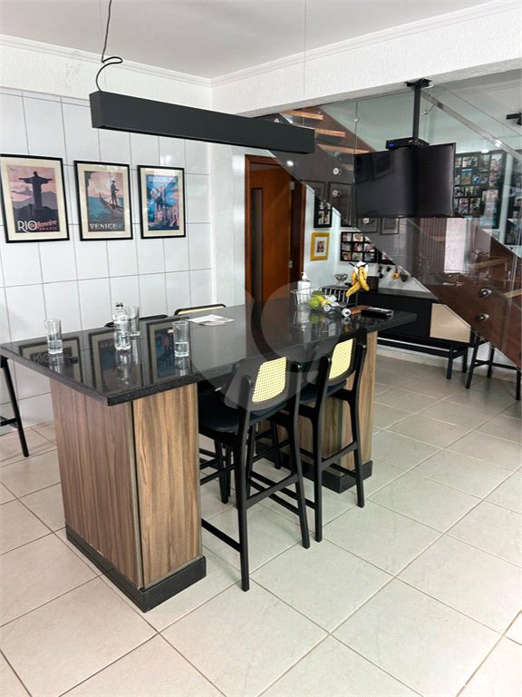 Casa à venda com 2 suítes no condomínio Residencial, Mogi das Cruzes - SP