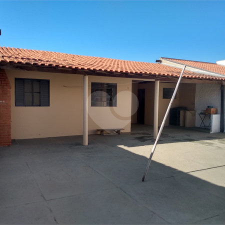 Casa à venda com 3 quartos em Vila Reis, Itapetininga, SP