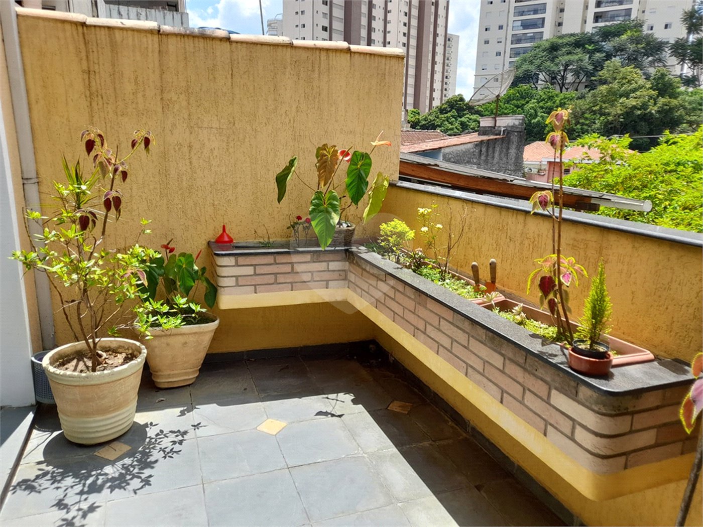 Sobrado à venda com 4 quartos, sendo 1 suíte, em Chora Menino, São Paulo, SP