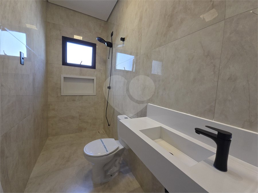 Casa à venda com 3 suítes no condomínio Helena Maria, Sorocaba - SP