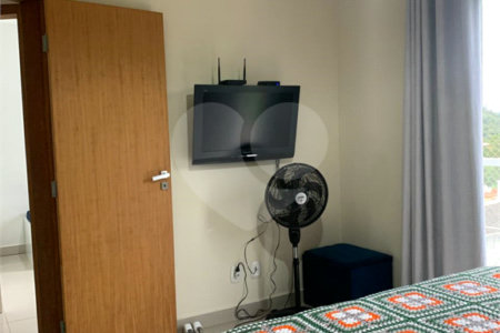 Casa à venda com 3 quartos, sendo 1 suíte, no condomínio Residencial Ponderosa, São Roque - SP