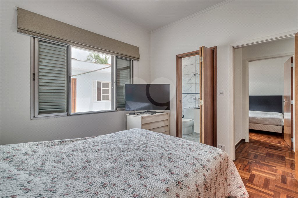 Casa Térrea à venda com 3 quartos, sendo 1 suíte,  em Alto da Boa Vista, São Paulo, SP