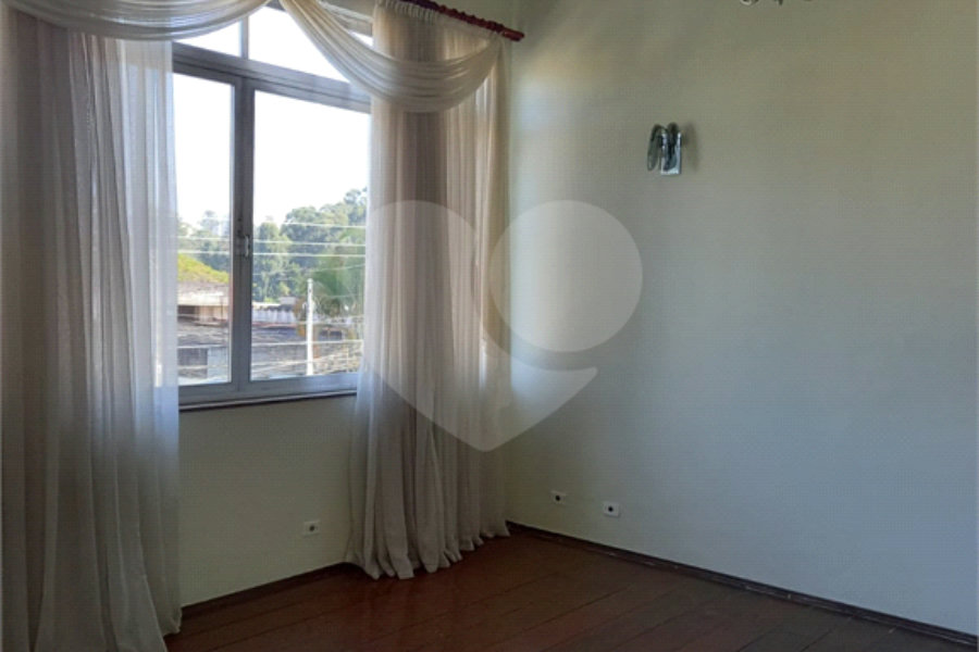 Sobrado à venda com 5 quartos, sendo 2 suítes,  em Tremembé, São Paulo, SP