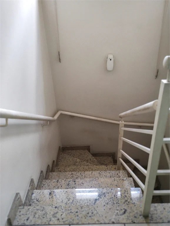 Sobrado à venda com 4 quartos, sendo 1 suíte, em Jardim Monte Kemel, São Paulo, SP