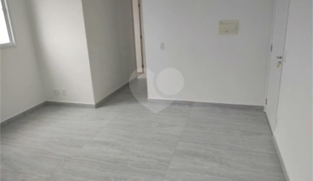 Apartamento à venda com 2 quartos em Guaiaúna, São Paulo, SP