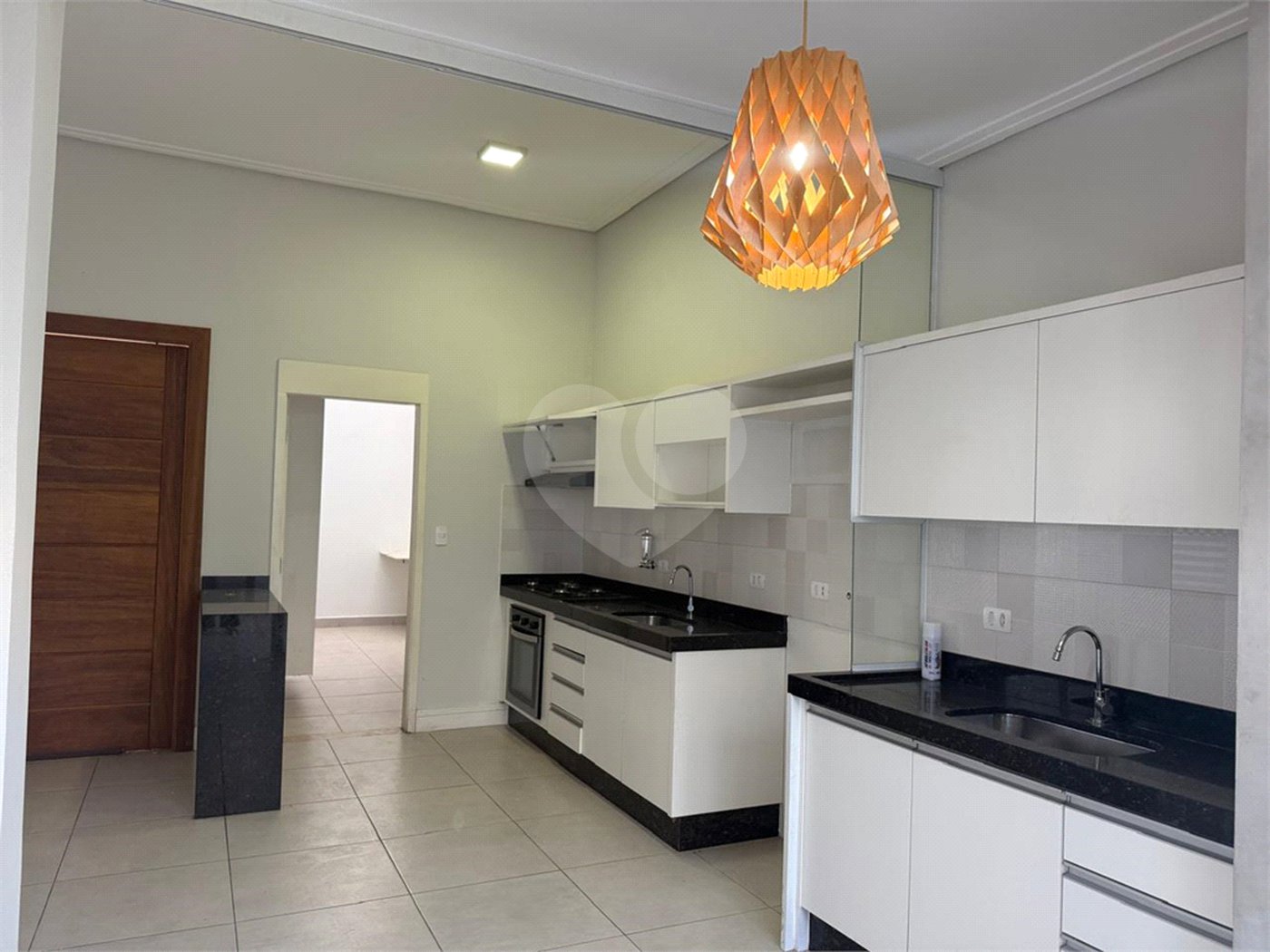 Casa à venda com 3 quartos, sendo 1 suíte, no condomínio Village Moutonnée Salto Sp, Salto - SP