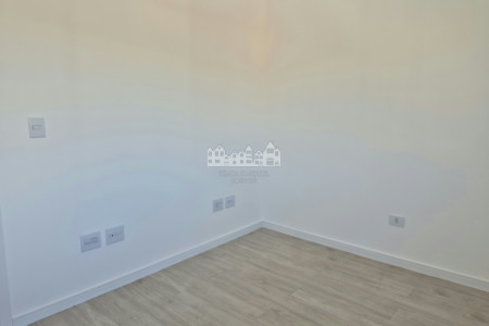 Casa à venda com 4 quartos, sendo 3 suítes, em Vila Petrópolis, Atibaia, SP