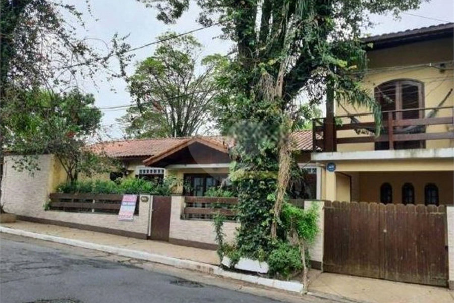 Sobrado à venda com 3 quartos em Tremembé, São Paulo, SP