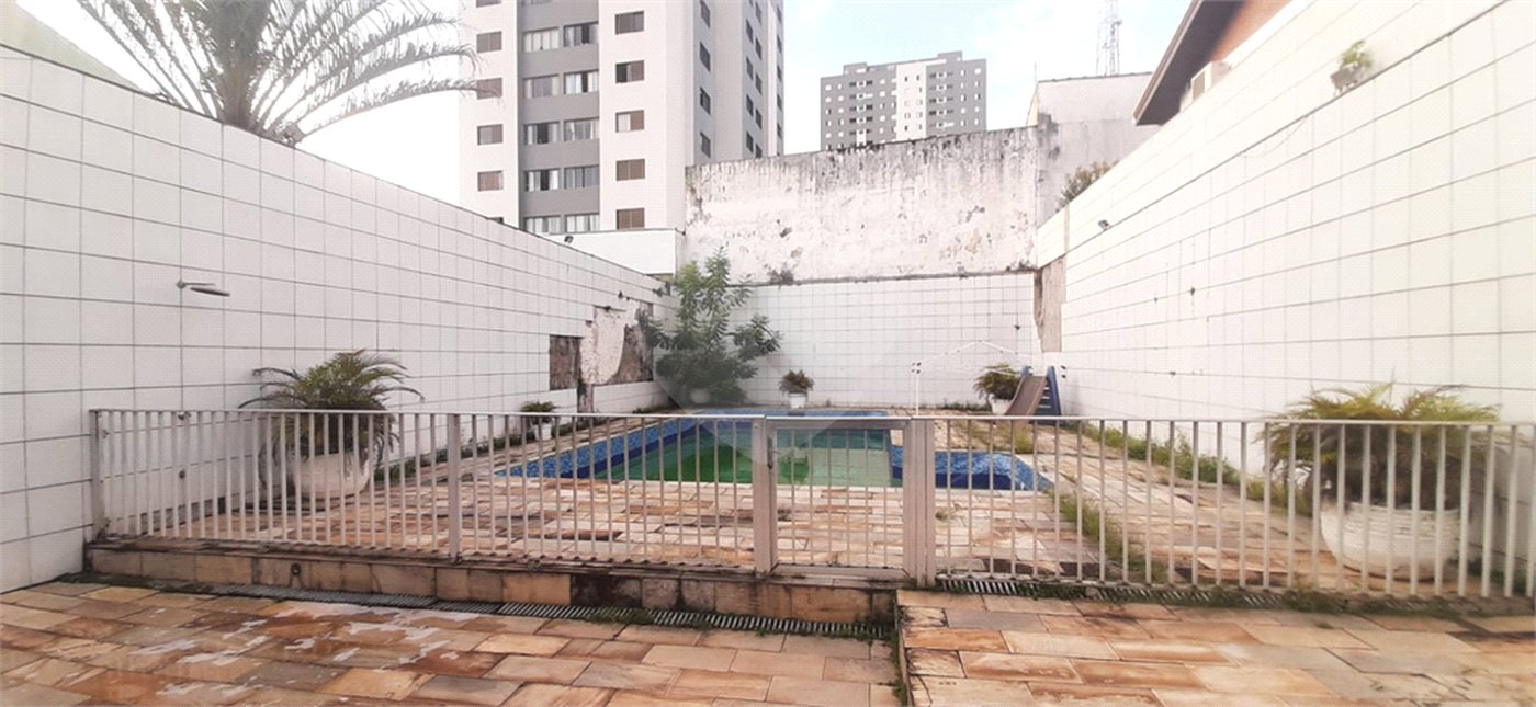 Sobrado à venda com 5 quartos, sendo 1 suíte,  em Vila Rosália, Guarulhos, SP