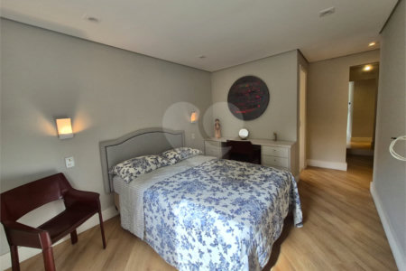 Apartamento à venda com 2 quartos, sendo 1 suíte, em Vila Andrade, São Paulo, SP