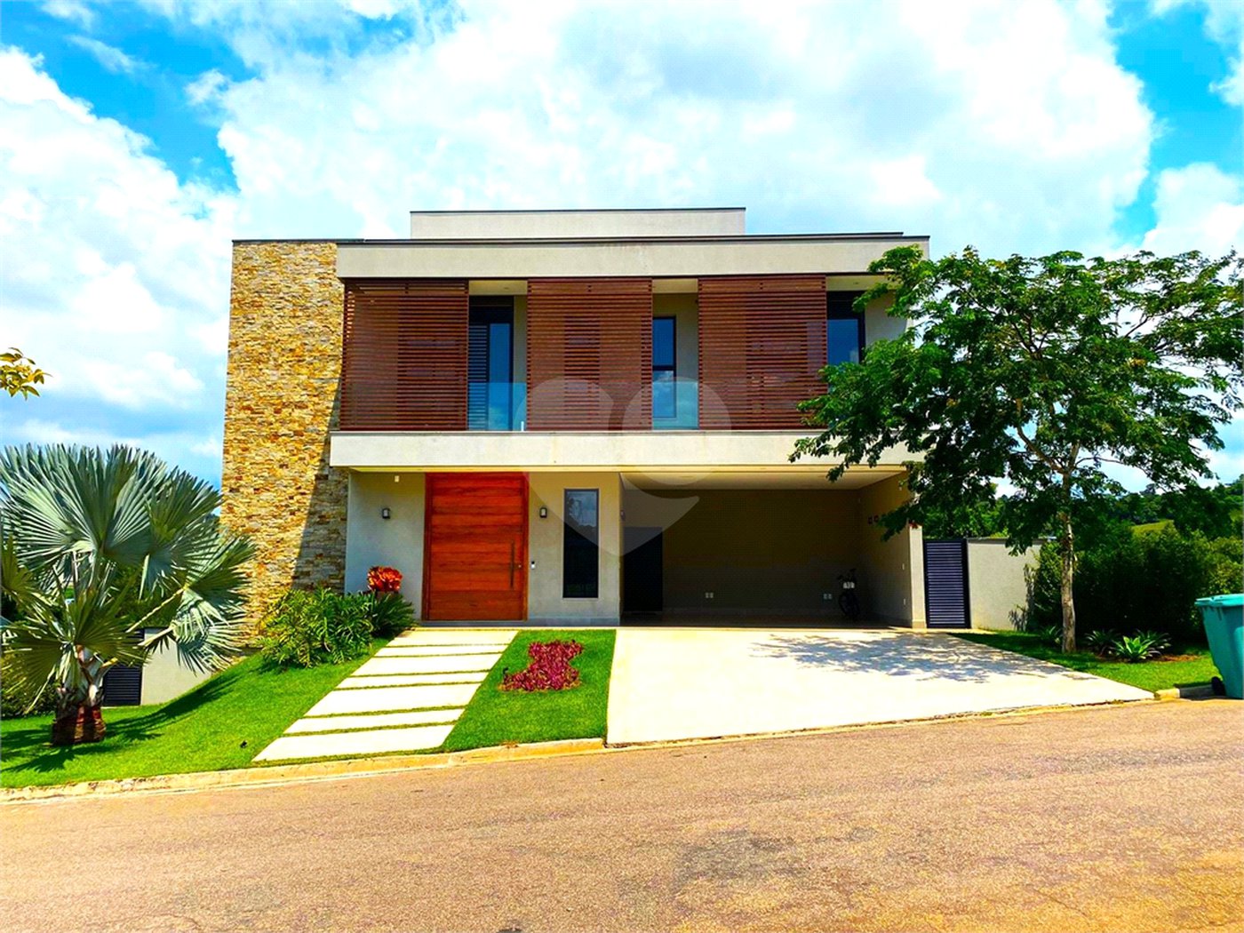 Casa à venda com 5 suítes em Glebas, Louveira, SP