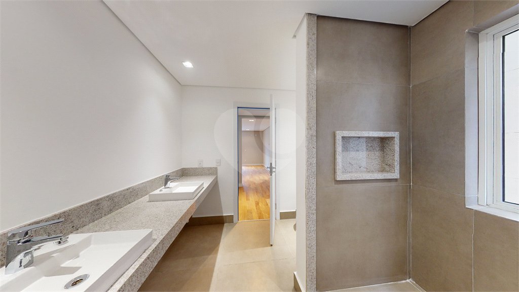 Apartamento à venda com 3 quartos, sendo 1 suíte, em Higienópolis, São Paulo, SP