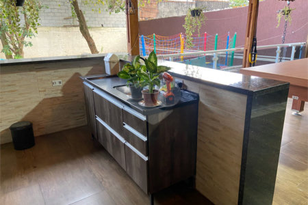 Casa à venda com 3 quartos, sendo 2 suítes, em Jardim Medina, Poá, SP