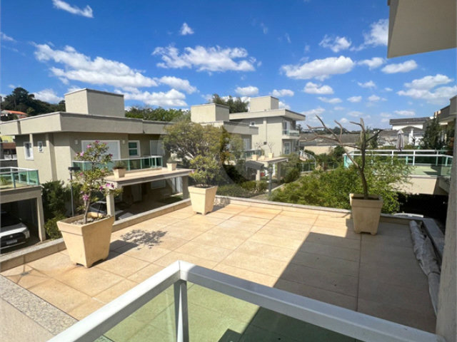 Casa à venda com 4 suítes no condomínio Residencial Jabuticabeiras, São Paulo - SP