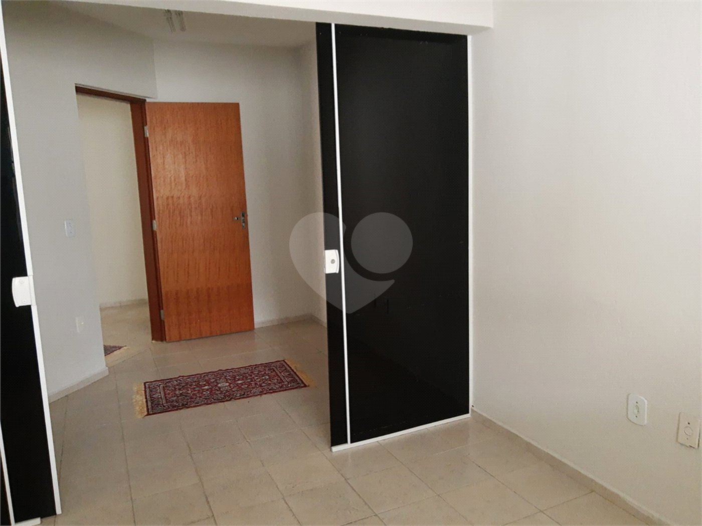 Sobrado à venda com 4 suítes em Vila Santana, Sorocaba, SP