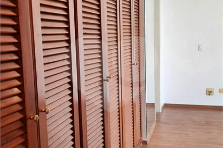 Apartamento à venda com 3 quartos, sendo 1 suíte, em Jardim Marajoara, São Paulo, SP