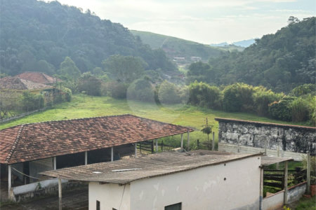 Sítio à venda com 3 quartos, sendo 1 suíte, no Centro, Guararema, SP