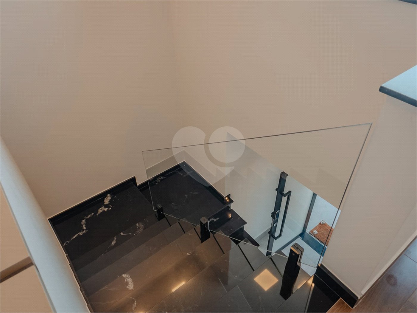 Casa à venda com 3 suítes no condomínio Residencial Viena, Indaiatuba - SP
