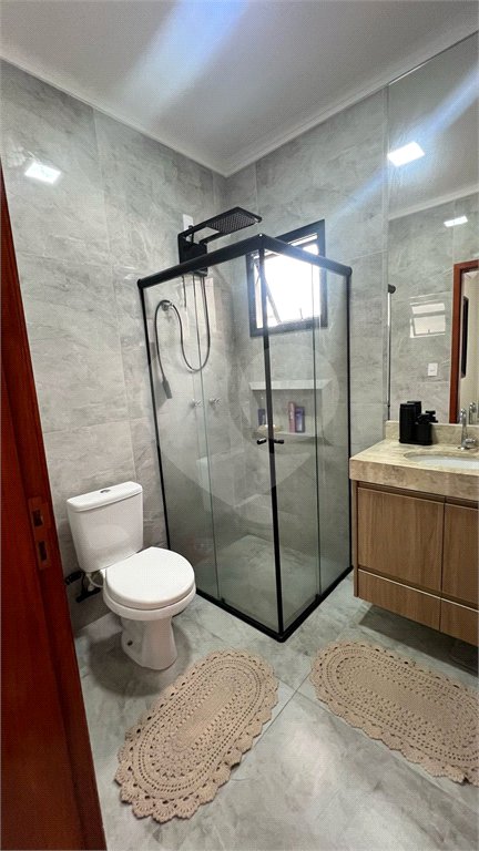 Casa à venda com 3 quartos, sendo 1 suíte, no condomínio Village Moutonnée, Salto - SP