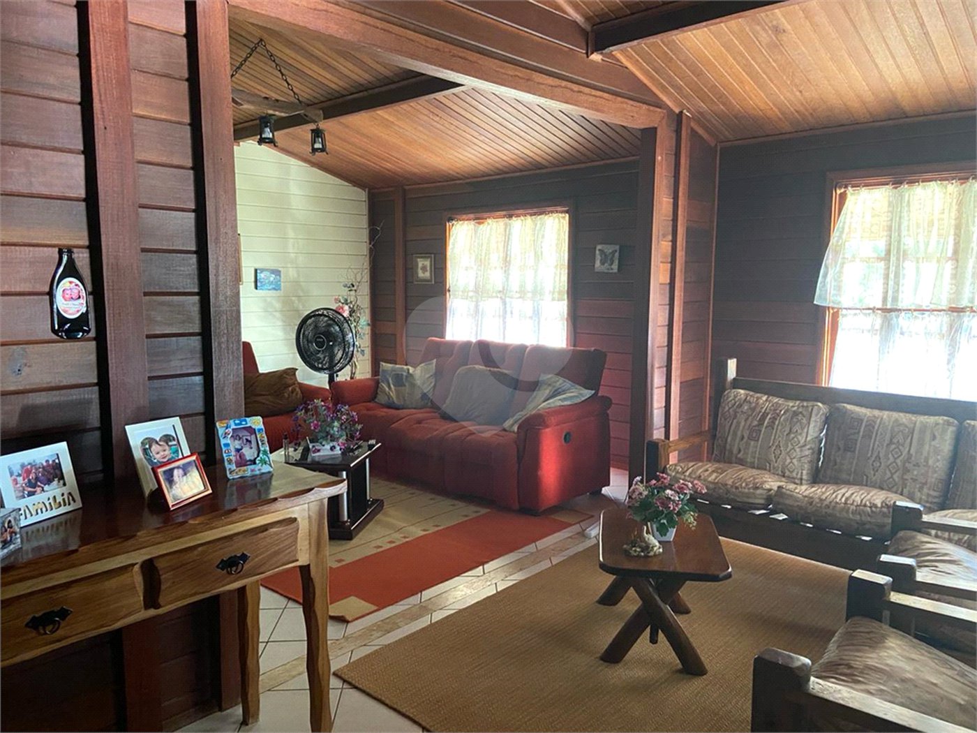 Casa à venda com 3 quartos, sendo 1 suíte,  no Centro, Araçoiaba da Serra, SP