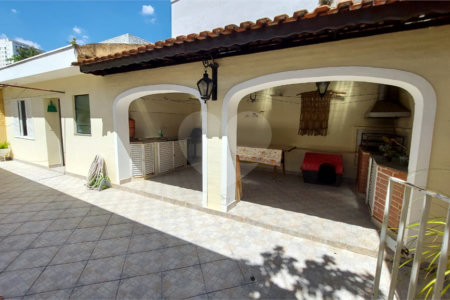 Casa à venda com 4 quartos, sendo 2 suítes, em Jardim São Caetano, São Caetano do Sul, SP