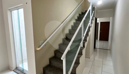 Sobrado à venda com 3 quartos, sendo 1 suíte,  em Vila Alice, Santo André, SP