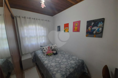 Casa à venda com 3 quartos, sendo 1 suíte,  em Vila Figueira, Suzano, SP
