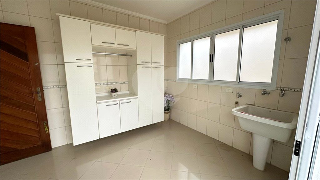 Casa à venda com 4 quartos, sendo 3 suítes, em Vila Galvão, Guarulhos, SP