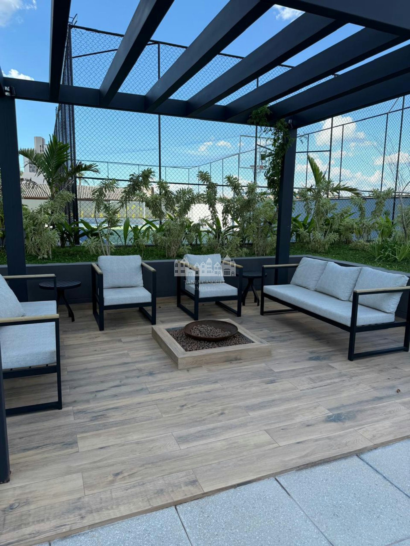 Apartamento para alugar com 3 suítes em Vila Helena, Atibaia, SP