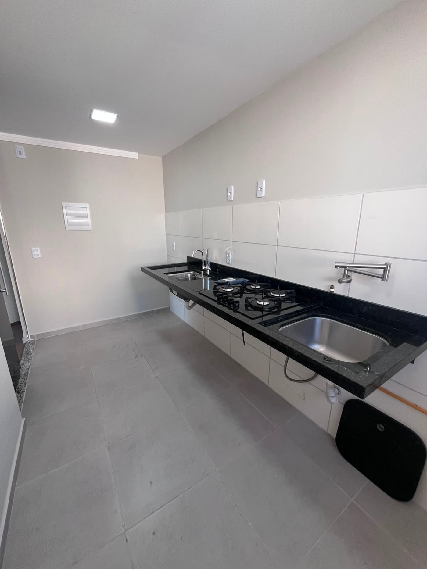 Apartamento para alugar com 2 quartos, sendo 1 suíte, em Jardim São Sebastião, Hortolândia, SP