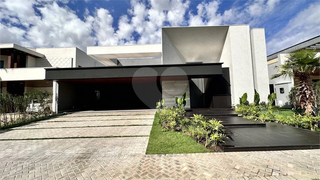 Casa à venda com 4 suítes no condomínio Supremo Itália, Cuiabá - MT