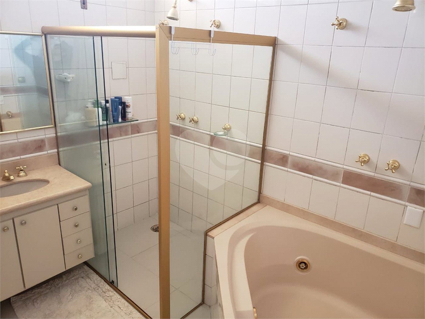 Casa à venda com 3 suítes em Vila Harmonia, Araraquara, SP