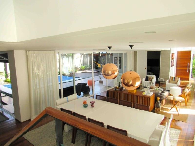 Casa à venda com 4 suítes no condomínio Bauhaus, São Paulo - SP