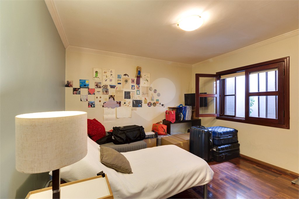 Casa Térrea à venda com 4 quartos, sendo 2 suítes, em Alto da Boa Vista, São Paulo, SP