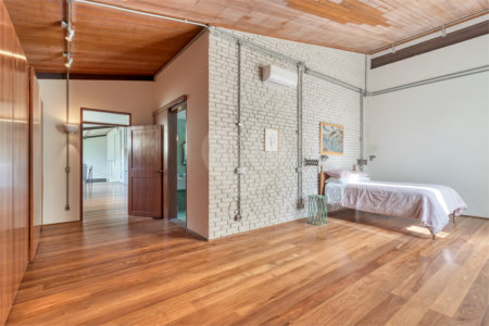 Sobrado à venda com 5 quartos, sendo 4 suítes, em Alto da Boa Vista, São Paulo, SP