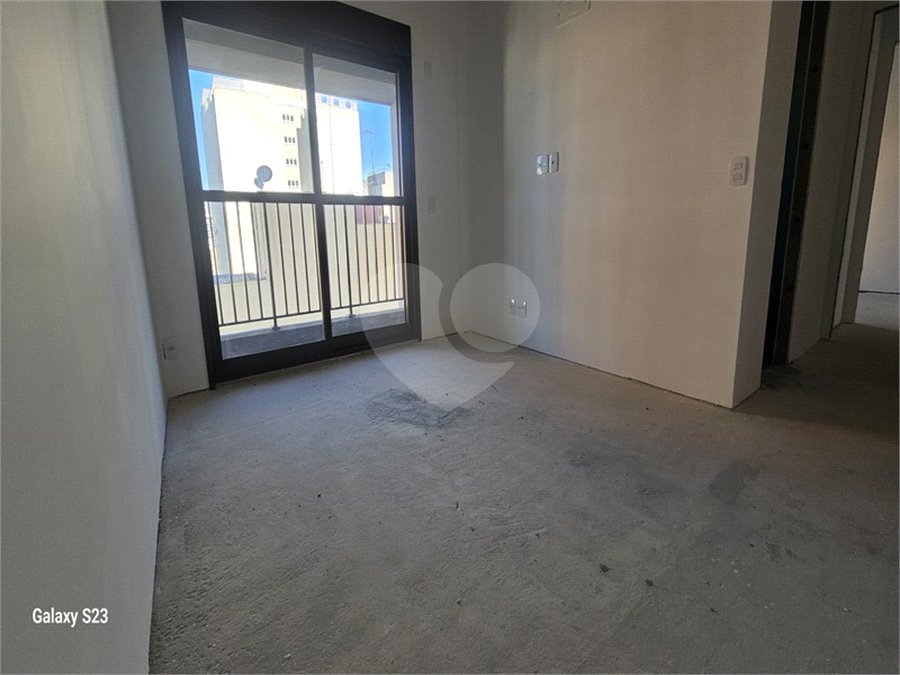 Apartamento à venda com 3 quartos, sendo 1 suíte,  em Pinheiros, São Paulo, SP