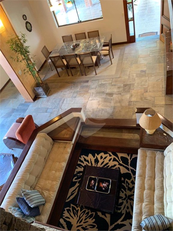Casa à venda com 6 quartos, sendo 4 suítes, no condomínio São Joaquim, Vinhedo - SP