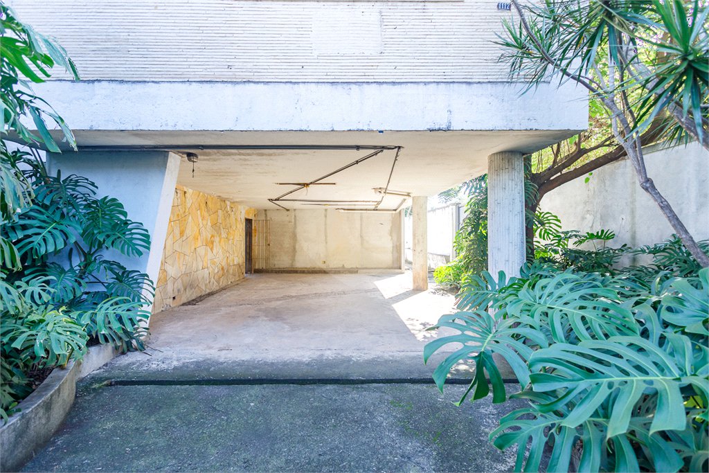 Sobrado à venda com 5 quartos, sendo 4 suítes, em Brooklin, São Paulo, SP