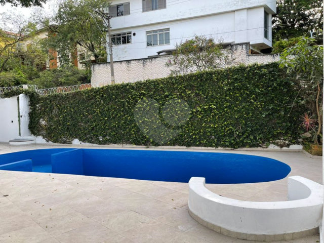 Casa à venda com 3 quartos, sendo 2 suítes,  em Jardim Leonor Mendes de Barros, São Paulo, SP
