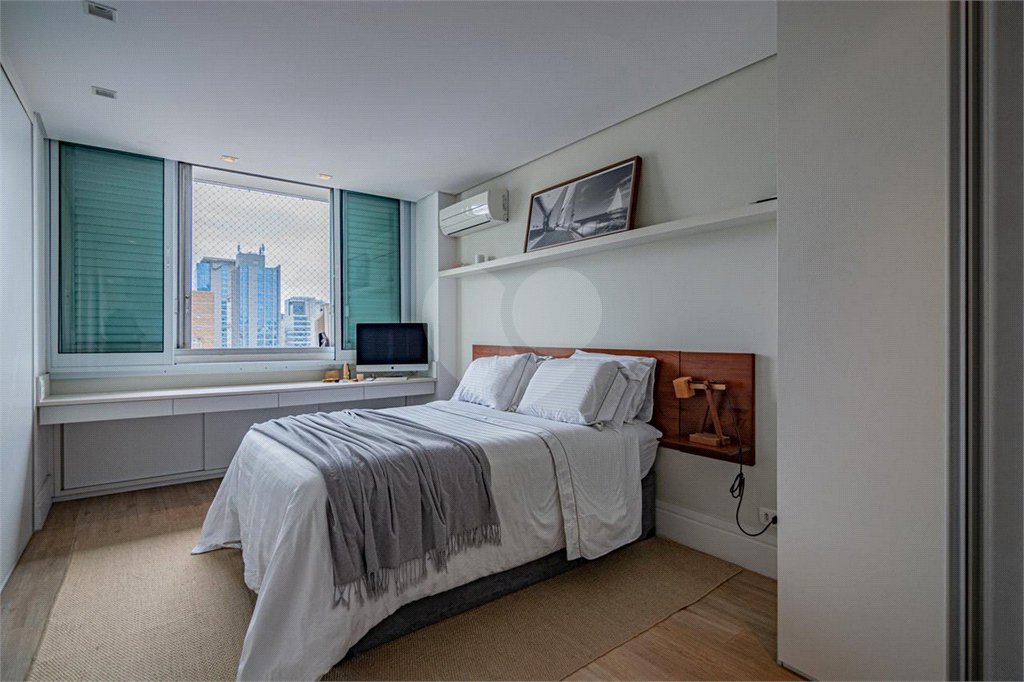 Apartamento à venda com 2 suítes em Jardim Europa, São Paulo, SP