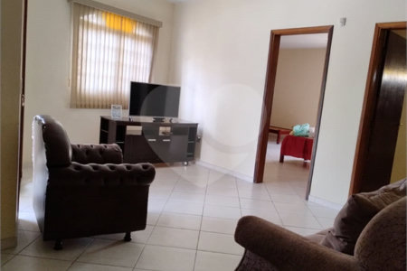 Sobrado à venda com 6 quartos, sendo 2 suítes, em Balneário Stella Maris, Peruíbe, SP