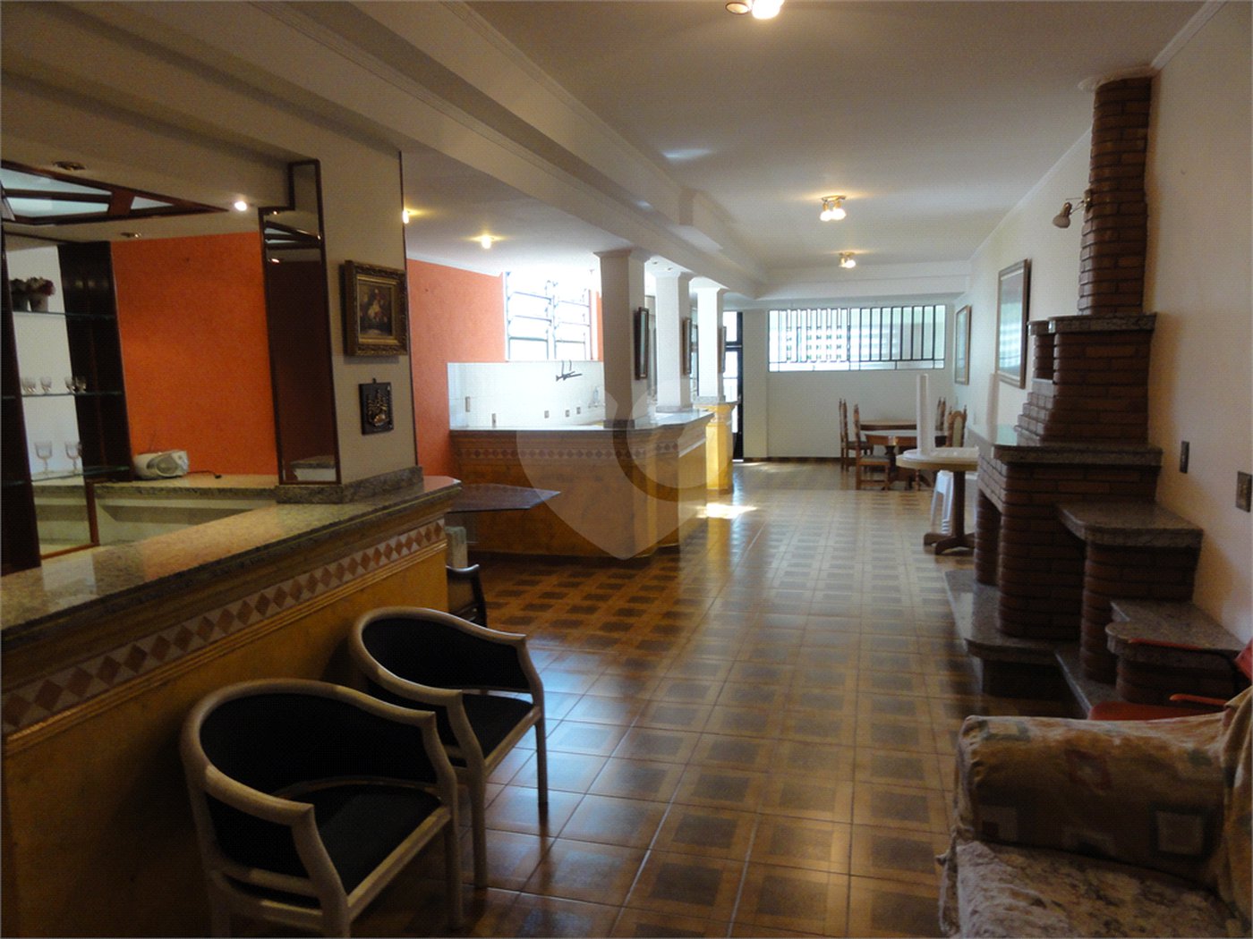 Sobrado à venda com 6 quartos, sendo 4 suítes, em Tremembé, São Paulo, SP