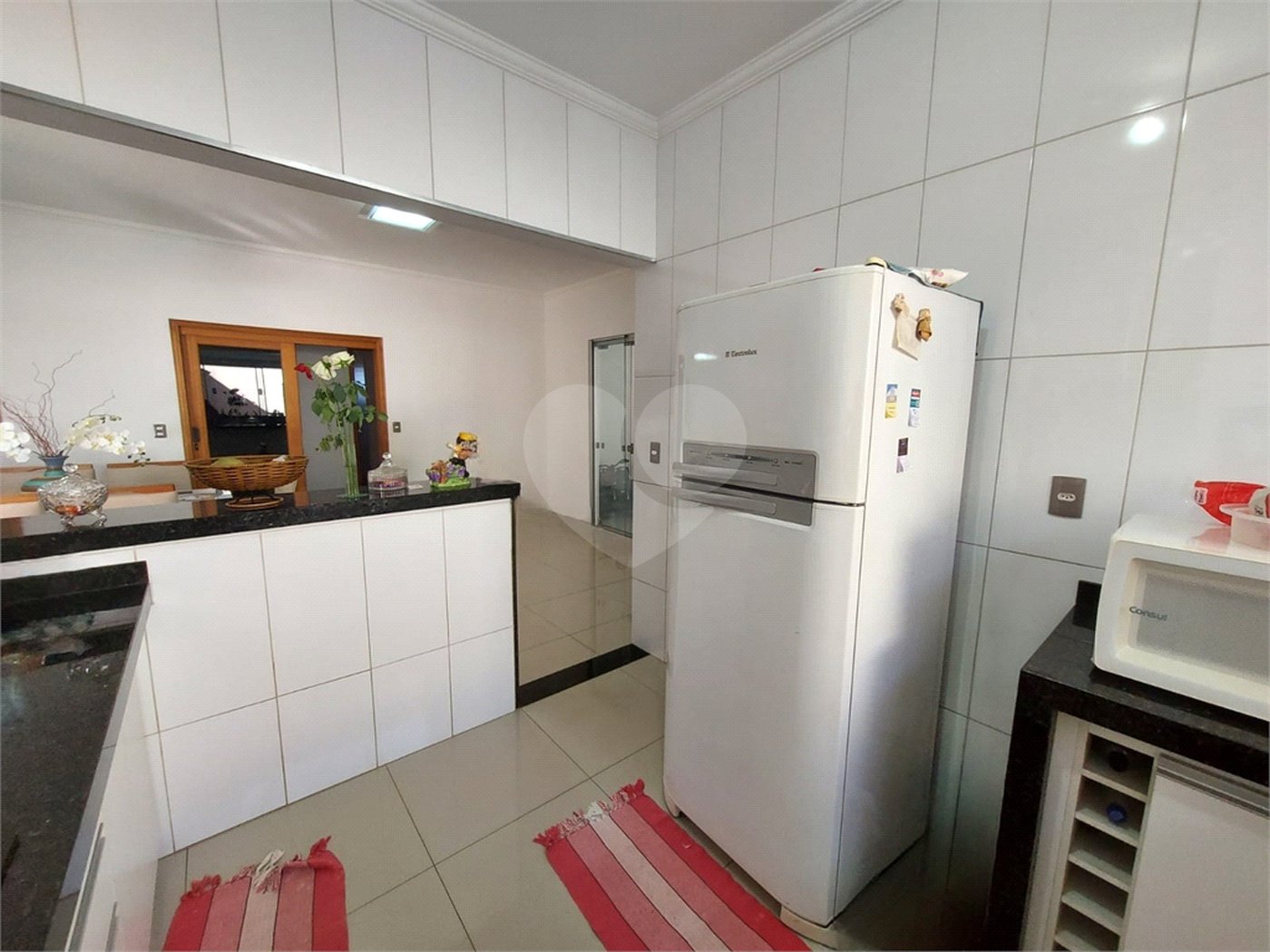 Casa à venda com 4 quartos, sendo 2 suítes, no condomínio Nascente do Jaraguá, Araraquara - SP