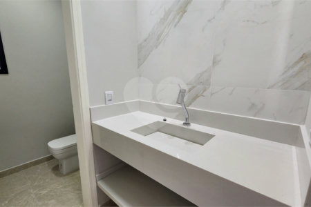 Casa à venda com 3 suítes no condomínio Santa Isabel I, Louveira - SP