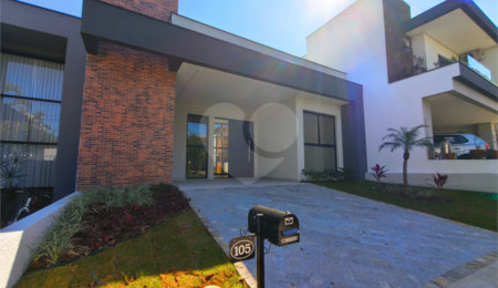 Casa à venda com 3 quartos, sendo 1 suíte,  no condomínio Terras de São Francisco, Sorocaba - SP