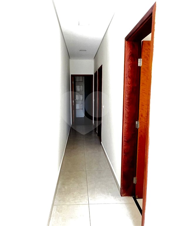 Casa à venda com 3 quartos, sendo 1 suíte, no condomínio Village Moutonnée, Salto - SP