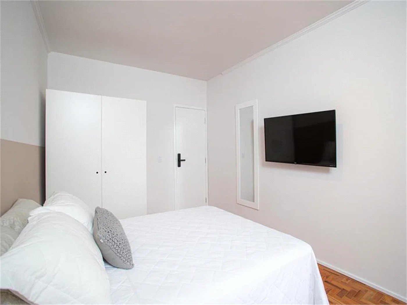 Apartamento à venda com 4 quartos, sendo 2 suítes, em Pinheiros, São Paulo, SP